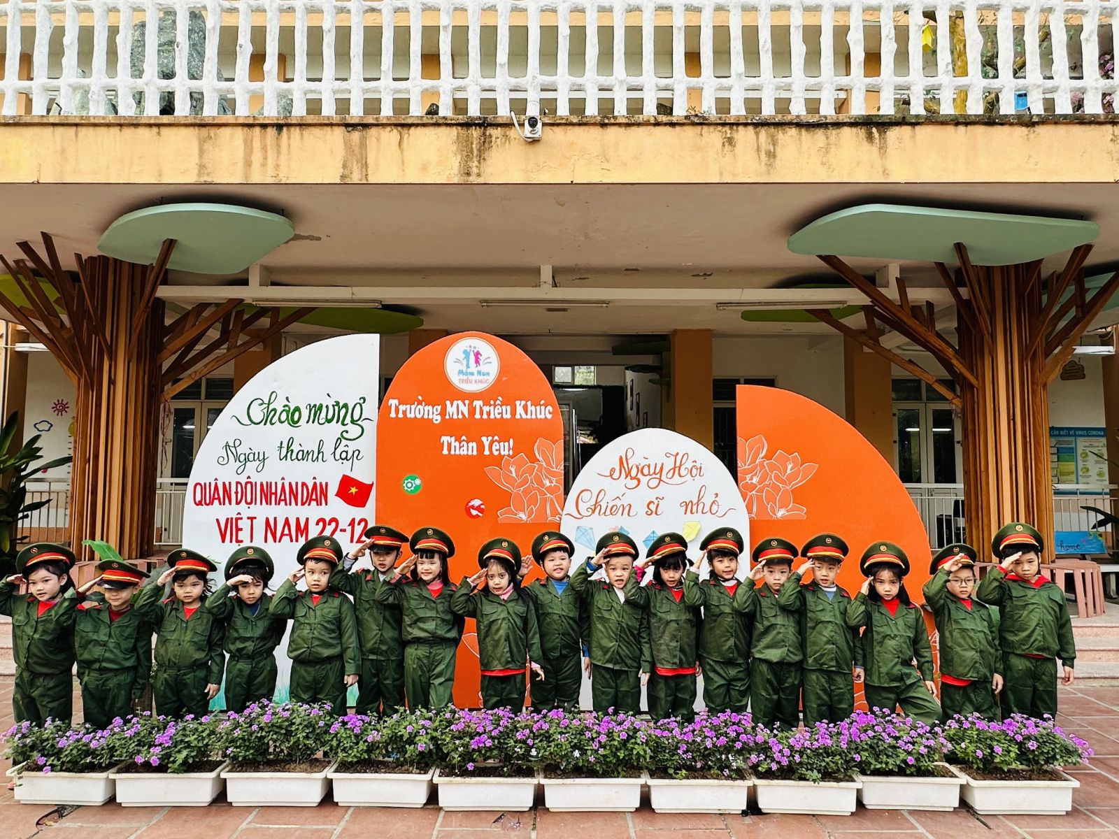 bộ đội nhập ngũ.jpg